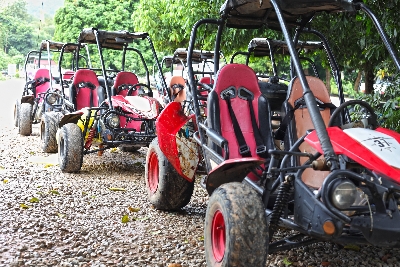 라오스 비엔티안/루앙프라방/방비엥 5일 #빈티지카 올드타운투어 #선셋크루즈 #꽝시짚라인 #버기카 #블루라군 #롱테일 보트 #전통마사지 #특식4회 #3대 간식
