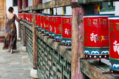 야리야발사원 마니차