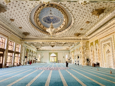 하자티 이맘 광장