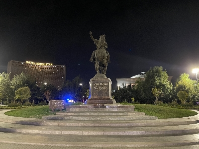 아무르 티무르 광장